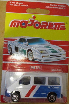 Ford Transit III 100 Van Bus White 1987 Majorette 243 1:60