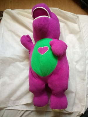 Pehmoleluja noin 60 cm ja siitä pienempiä yksi uusi