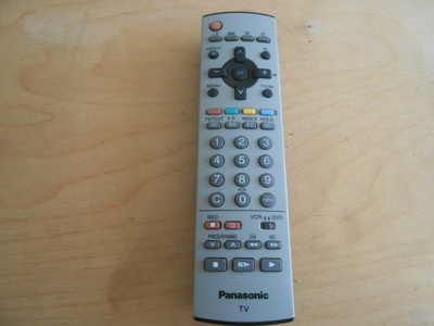 PANASONIC EUR 7628030 TV, VCR, DVD kaukosäädin.