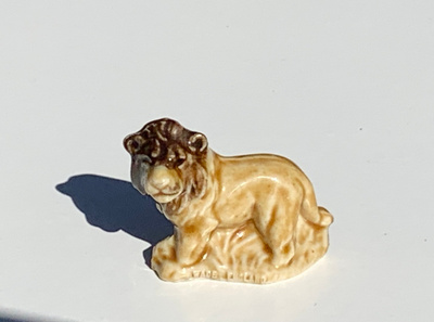 WADE VINTAGE LEIJONA FIGUURI