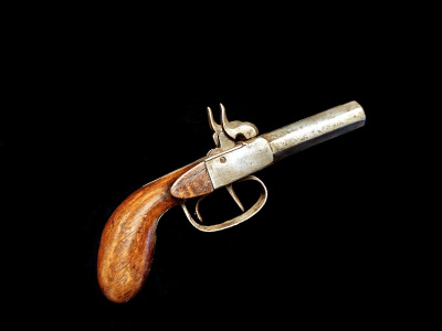 Upea vierekkäispiippuinen nallilukkopistooli, n. 1850