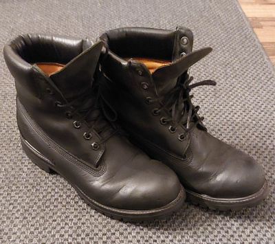 Timberland koko 44 Mustat