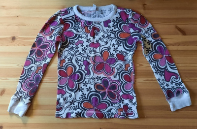Retrotyylinen kukka paita