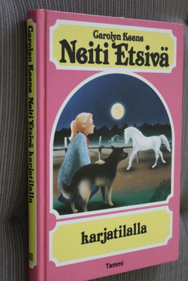 Carolyn Keene : Neiti Etsivä karjatilalla ( 1.p. 1989 )