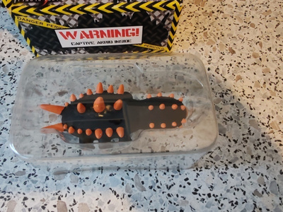 Lost Planet 2 Salamander -figuuri (UUSI)