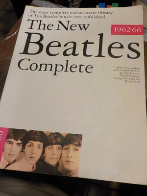 THE NEW BEATLES COMPLETE 1962-1966 NUOTTIKIRJA