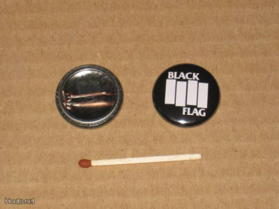 Black Flag rintanappi 1" e3