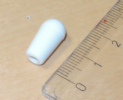 Nuppi (valkoinen) 15x8mm (reikä 3.2mm)