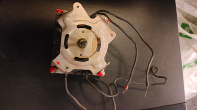 Moottori Supraphon Model MT6 220V levysoitin.
