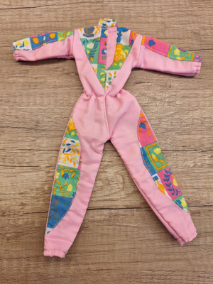 Barbie nuken haalarit
