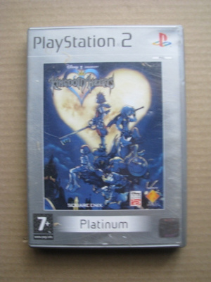 KINGDOM HEARTS ( ps 2- peli )