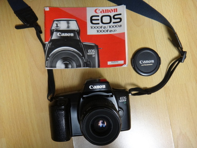 CANON EOS 1000F n +35-80mm + KÄSIKIRJA