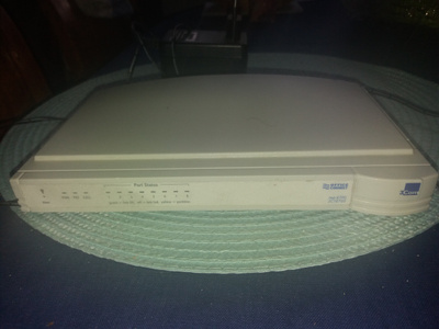 8 porttinen IBM hubi