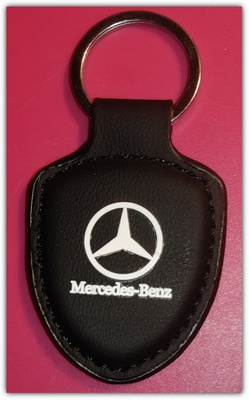 Pieni nahkainen musta Mercedes avaimenperä #30266