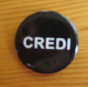 CREDI = Uskottavuus -  Rintamerkki  Koko: halkaisija 35 mm