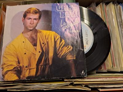 Gary Low vinyylisingle
