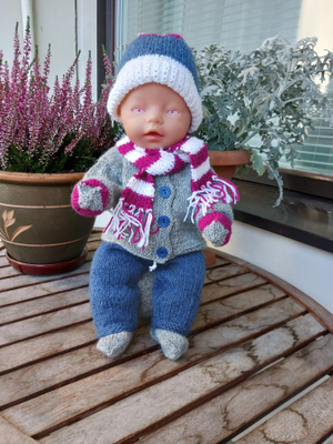 Neulepuku ja asusteet baby born nukelle.
