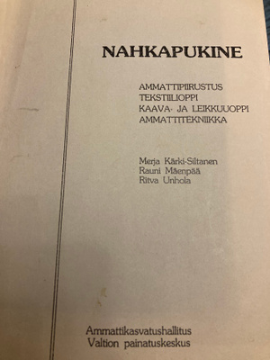 NAHKAPUKINE ammattipiirustus, tekstiilioppi, kaava- ja leikk