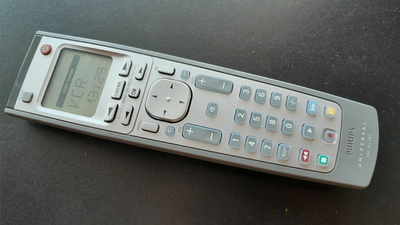 Philips SBC RU885 Home Cinema Universal Kaukosäädin