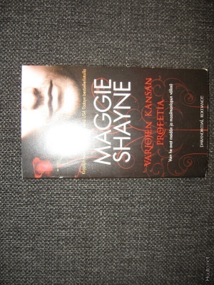 HARLEQUIN:Varjojen kansan profetia :Maggie Shayne NOCTURNE