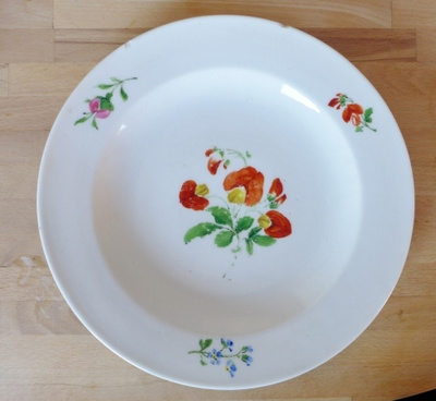 lautanen Meissen vanha halk. 22cm posliinia