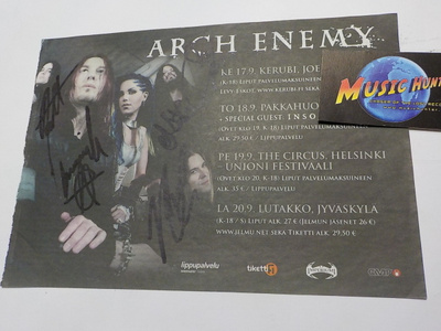 ARCH ENEMY LEHTIMAINOS KOKO BÄNDIN NIMMAREILLA