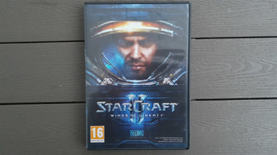 PC DVD: Starcraft II - Wings of Liberty peli (2010)