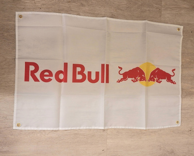 JULISTE RED BULL