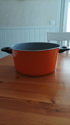 Vanha kattila 5L