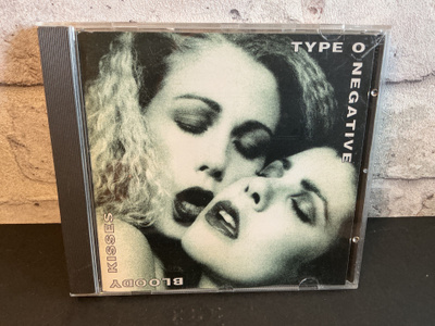 TYPE O NEGATIVE: Bloody Kisses cd levy