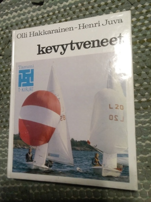 Olli Hakkarainen - Henri Juva: Kevytveneet