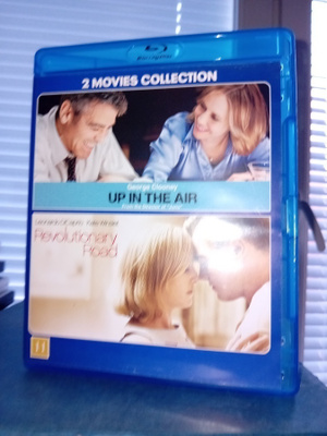 2 Blu-ray: Up in the Air / Revolutionary Road ( SIS POSTIKUL