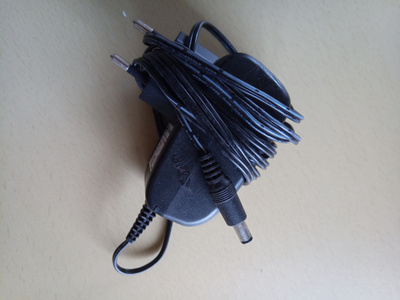 AC Adaptor Model: P007HE1201