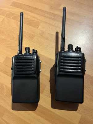 Vertex standard VX-351-PMR446 radiopuhelimet