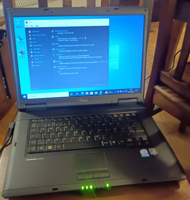 Fujitsu Siemens Esprimo Mobile V5535 *** Varaosiksi ***