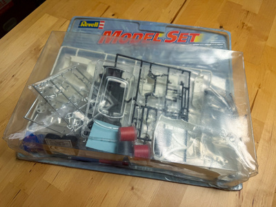Revell MINI Cooper Model Set 1:24 (2009)