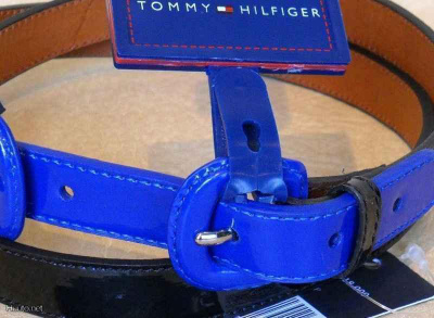 ALE:AITO,UUSI(98$)Hilfiger musta kiilton.vyö,sin.tehosteet,L