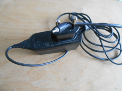 Nokia alkuperäinen laturi  AC-4E, pienipäinen. Output 5V.