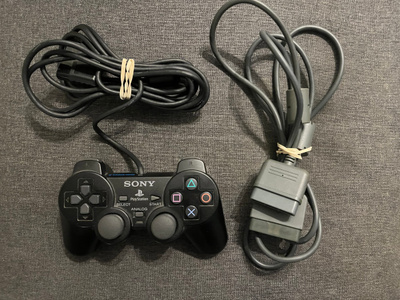 PS2 DualShock2 Ohjain (SCPH-10010) Jatkojohdolla