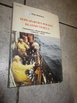 Hopeaparvien perässä Islannin vesillä + SIGN. NUMEROITU