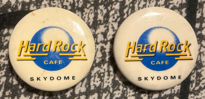 TORONTO SKYDOME HARD ROCK CAFE RINTANAPPI 1990 (2 KPL)