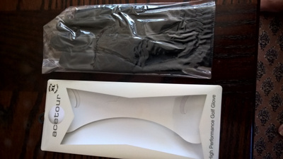 Uusi käyttämätön Golf-käsine pakkauksessaan+ kaupanpäällinen