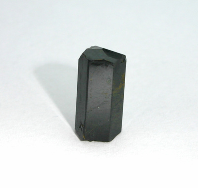 Inari terävä terminoitunut turmaliini 9.62 ct hyvä kiilto