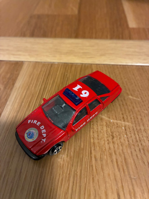 Chevrolet Caprice paloauto pikkuauto n 1/64