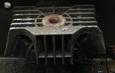 MB 1217 Atego vaihdelaatikon kumityynyt