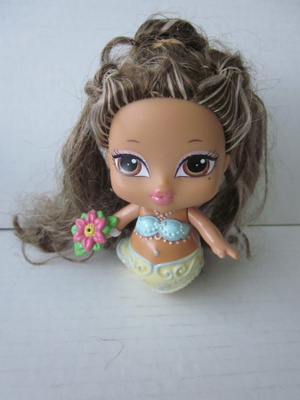 Bratz, pieni merenneito nukke