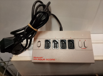 Nintendo NES four score