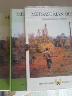 METSÄSTÄJÄN OPAS, ESA NIEMELÄ