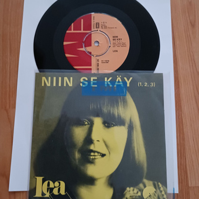 Lea / Lea & Leo – Niin Se Käy 7" ps orig 1976 uusi