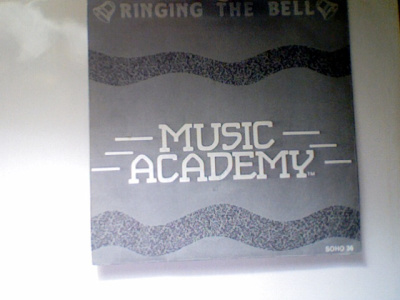 MUSIC ACADEMY :: RINGING THE BELL :: VINYYLI 7"  1985  !!